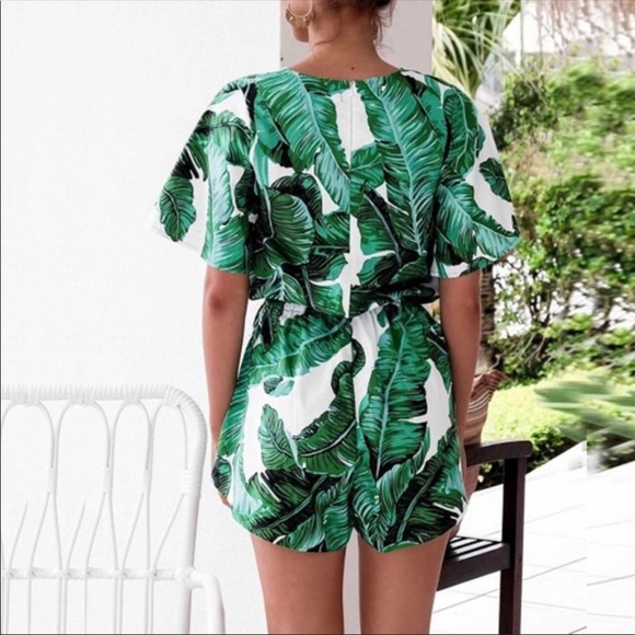 LAST ONE 🍃 Green leaf palm tropical summer romper - Picture 3 of 8